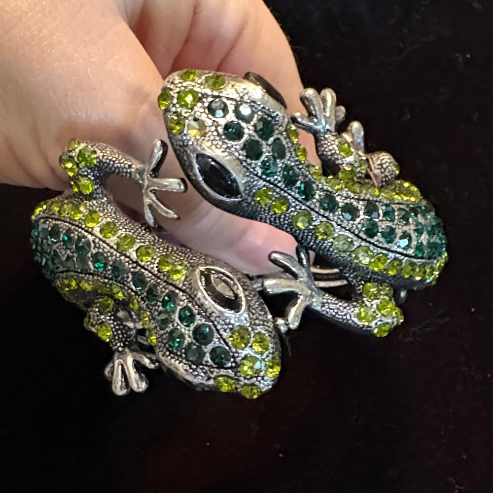 🦎AHmazing Embellished Lizard Reptile Heavy Clamper Antiqued Silvertone bracelet
